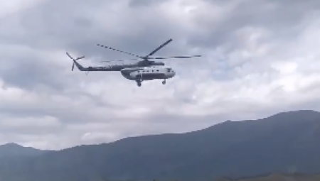 TRENUTAK PRE PADA HELIKOPTERA Pri sletanju se zakačio za žice (VIDEO)