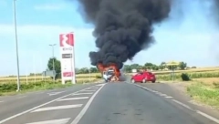 IMA STRADALIH U UDESU KOD SUBOTICE Zapalila su se dva vozila