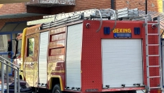 IZBIO POŽAR U CENTRU ČAČKA Ljudi bežali iz zapaljenog objekta, užasan miris širi se duž cele ulice (FOTO)