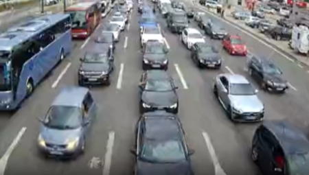 OGROMNA ZADRŽAVANJA NA GRANICAMA Na ovim prelazima čeka se čak pet sati (FOTO)