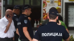 UHAPŠENE DVE OSOBE POVODOM PUCNJAVE NA AUTOKOMANDI Osumnjičeni da su pomagali u sakrivanju oružja, evo i kako!