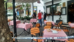 VIDEO SAM KAKO SE DRŽI ISPOD MAJICE, BIO JE RANJEN Svedok pucnjave na Autokomandi za Alo! opisao detalje užasa (VIDEO)