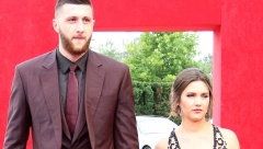 OŽENIO SE JUSUF NURKIĆ Evo kako je NBA igrač osvojio lepu naučnicu Eminu o kojoj danas priča ceo svet