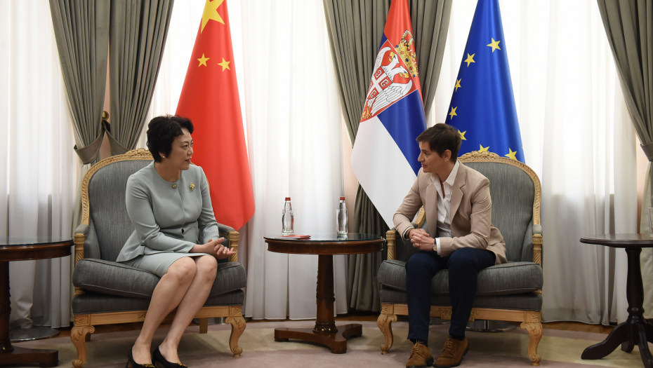 OPROŠTAJNA POSETA KINESKE AMBASADORKE Premijerka Brnabić sa Čen Bo