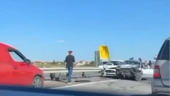 ŠEST LJUDI POVREĐENO U JEZIVOM SUDARU NA AUTO-PUTU Detalji stravičnog udesa kod Novih Banovaca