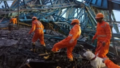 SRUŠIO SE KRAN TOKOM IZGRADNJE MOSTA Ima mrtvih (VIDEO)