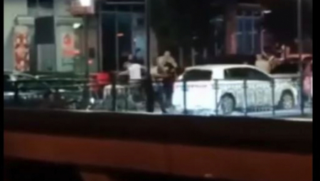 Snimak masovne tuče u Rožajama! NE ZNA SE KO KOGA UDARA Otac povređenih preti osvetom (VIDEO)