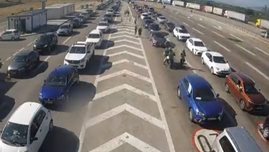 VOZAČI, BUDITE STRPLJIVI Evo kakvo je trenutno stanje na granicama