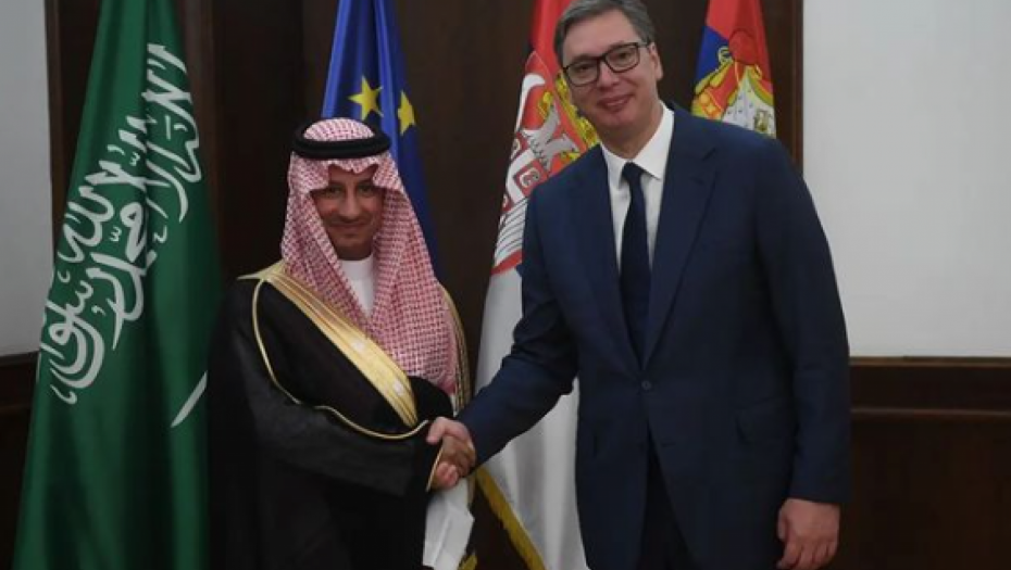 "TURIZAM JE JEDAN OD NAJBOLJIH NAČINA ZA POVEZIVANJE DVE ZEMLJE" Vučić se sastao sa ministrom turizma Kraljevine Saudijske Arabije Ahmedom bin Akilom el-Hatibom (FOTO)