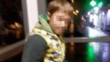 OTAC ŠEST DANA NIJE PRIJAVIO NESTANAK MALOG DAVIDA (12)? Dečaka su danima terali da prosi na ulicama Niša