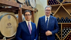 VUČIĆ I PENDAROVSKI U POSETI VINARIJI "Nemamo otvorenih pitanja, sve dok ne dođe do razgovora o tome čije je vino bolje" (FOTO)