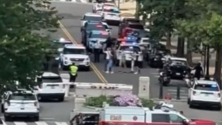 DRAMA U VAŠINGTONU, NAORUŽAN JE Evakuisana poslovna zgrada američkog Senata