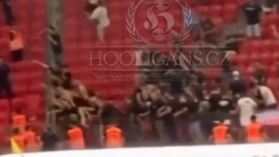 RAT HULIGANA U TIRANI Albanski i turski navijači napravili haos (VIDEO)