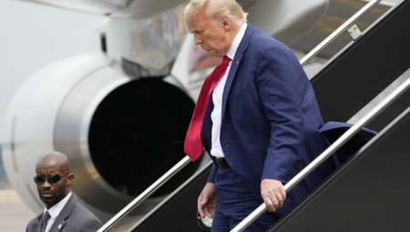 TRAMP NAJAVIO DIKTATURU Donald izazvao politički zemljotres u Vašingtonu, ovo mu neće oprostiti