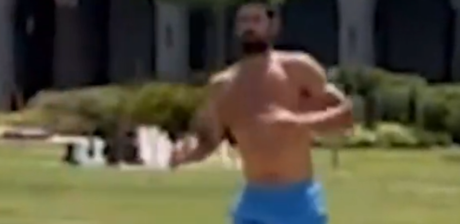 MIŠIĆI I BRADA U PRVOM PLANU Novak u Herceg Novom tempira formu za Ameriku(VIDEO)