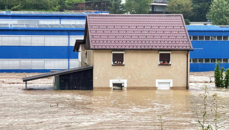 VODA ODNELA MUŠKARCA Prva žrtva nevremena u Sloveniji (FOTO)
