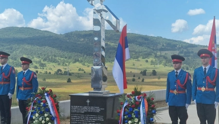 OGLASIO SE PREDSEDNIK SRBIJE Vučić jasno napomenuo šta Srbija neće nikada i nikome više dozvoliti (FOTO)