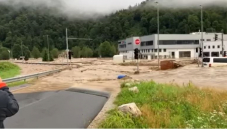 Dramatično u Sloveniji: Bujice nose kuće i automobile (FOTO/VIDEO)