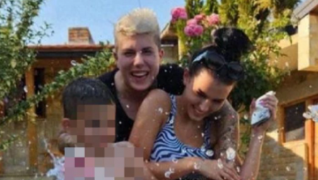 POSLE SVAĐE, SVE JE SLAĐE! Anita i Matora objavile sliku iz kreveta, potpuno su gole, a ovaj detalj su svi zapazili! (FOTO)