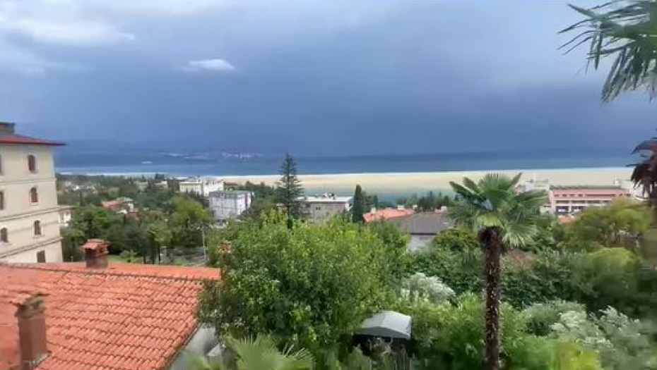 "PRAVILI SU SE DA NE ZNAJU ENGLESKI" Drama na hrvatskoj plaži, ljudi bežali iz vode kada su videli šta rade