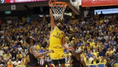 CRVENO-BELI SPREMAJU NOVU BOMBU Zvezda pronašla beka?