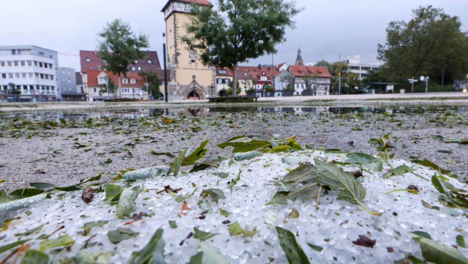 NEMAČKA JE CELA U LEDENIM PLOČAMA Neverovatno, ovo se sad tamo dešava