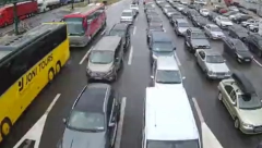 SVE VEĆE GUŽVE NA GRANICAMA Na Horgošu putnička vozila čekaju tri sata