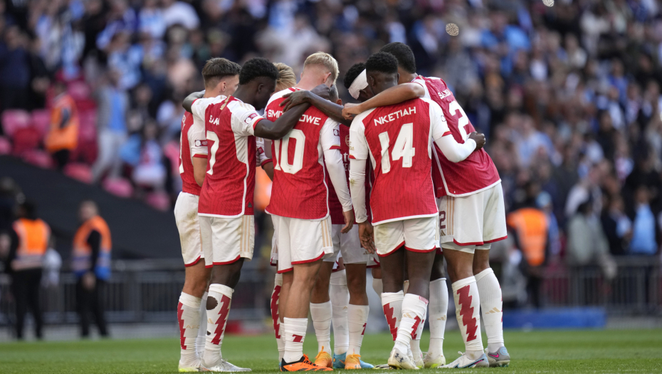 LONDON SLAVI TROSARA Tobdžije osvojile prvi trofej u sezoni (VIDEO)