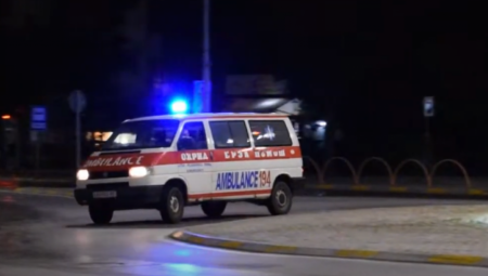 PROŠAO KROZ CRVENO, PA SE ZAKUCAO U KOMUNALCE Više ljudi povređeno, uhapšen mladić u Beogradu