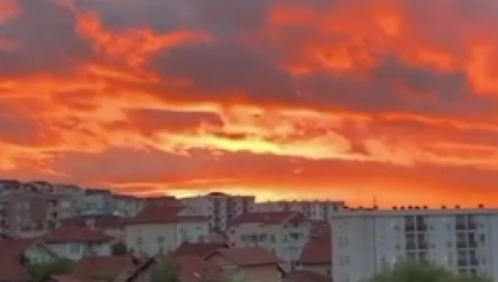 NEBO NAD BEOGRADOM KAO DA GORI Zadivljujući fenomen nakon snažnog nevremena (VIDEO)
