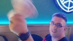 ODAO SE POROKU Kristijan Golubović mahao novčanicama, a sada je otkriveno na koji način je došao do para! (FOTO)