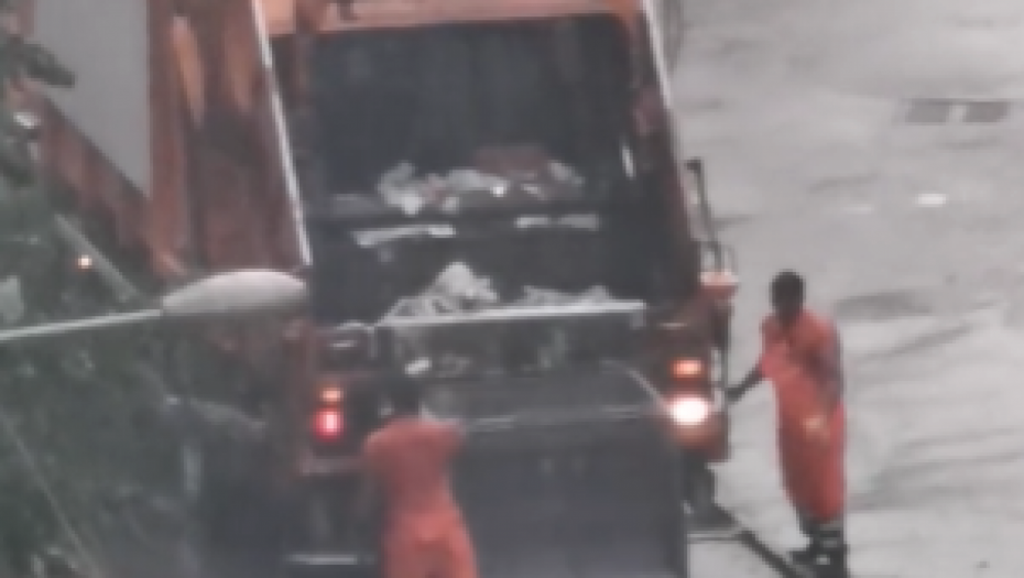 NAJVEĆI CAREVI Snimak koji je oduševio Srbiju! Lako je Beogradu kada ima ovakve čistače (VIDEO)