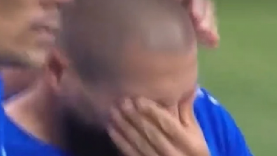 EMOTIVNE SCENE NA ČAIRU Fudbaler Radnika dao gol, pa zaplakao (VIDEO)