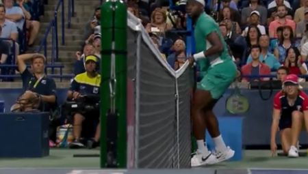 STRAŠAN SKANDAL Nekada je nervirao Novaka, a sada je ukrao set!? (VIDEO)