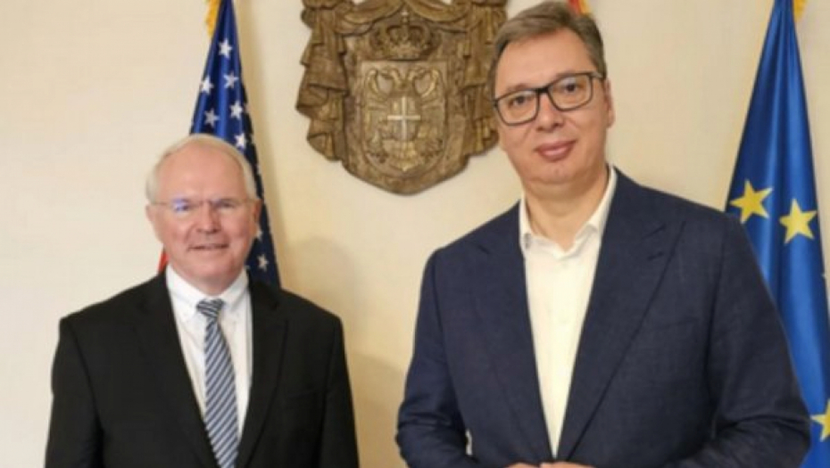 AMBASADOR HIL NAHVALIO SRBIJU! Ponosan sam što sarađujemo i što sam u Vinči sa Anom Brnabić