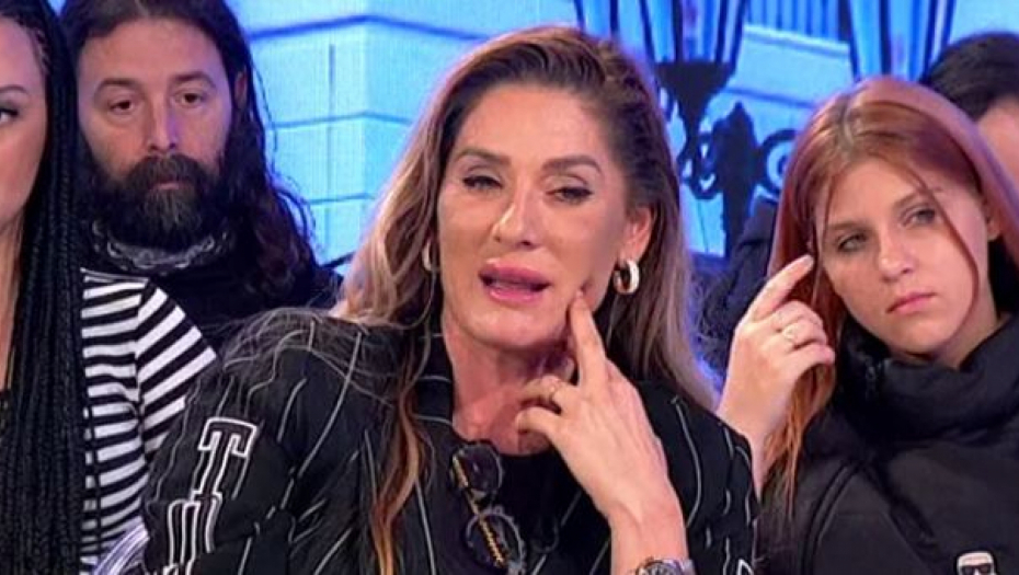 ISTA JE KAO ANĐELA Ana na stubu srama, bivša cimerka razvezala jezik i rekla sve o Ćurčićevoj