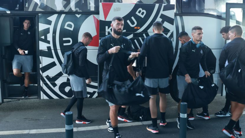 CRNO-BELI ZAPOČINJU EVROPSKU AVANTURU Fudbaleri Partizana otputovali u Baku na utakmicu Lige konferencija