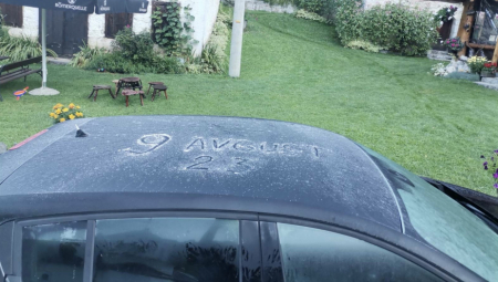 U OVOM SRPSKOM SELU OSVANULO JE LEDENO JUTRO Ljudima su zamrzli automobili