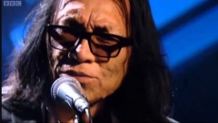 PREMINUO SIKSTO RODRIGEZ! Oglasila se ćerka legendarnog pevača