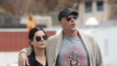 ISPLIVAO VIDEO SANDRE BULOK I NJENOG PARTNERA Zaljubljeni i presrećni, tad nije ni znao da je bolestan