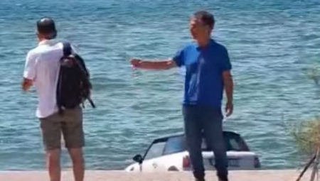 DRAMA NA HALKIDIKIJU Automobil upao u more, turiste rano ujutru dočekao zastrašujuć prizor (VIDEO)