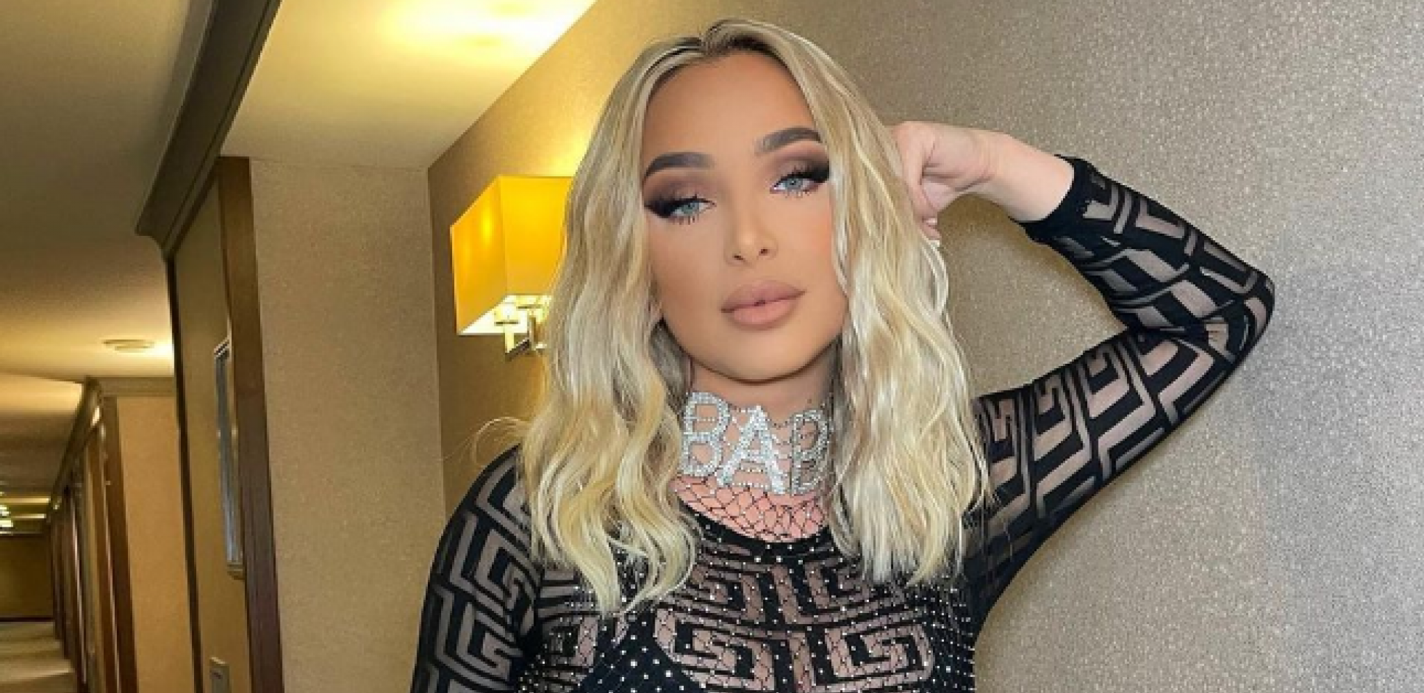 MAJA BEROVIĆ SE SKINULA I POKAZALA SVAKI DEO TELA Okrenula kameru otpozadi, njeni atributi oduzimaju dah (FOTO)