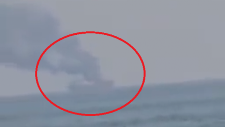 GORI 40.000 TONA TEČNOG NAFTNOG GASA Izbio veliki požar na tankeru (VIDEO)