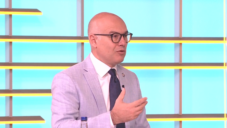 SNAŽNA PORUKA VUČEVIĆA "Sankcije su sramota, nikada nećemo ostaviti naš narod i Republiku Srpsku"