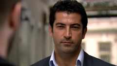 OSEDEO I OSTARIO, TUŽNA SLIKA! Danas niko ne može da prepozna čuvenog Ezela, evo kako je završio poznati glumac! (FOTO)