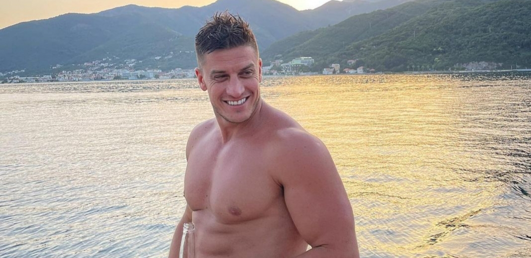 DAVID DRAGOJEVIĆ UHVAĆEN SA NOVOM DEVOJKOM! Fatalna bombetina koju je krio od svih, razmenjivali nežnosti pred svima! (FOTO)