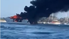 ZAPALILA SE SKUPOCENA JAHTA Drama u Makarskoj, intervenisalo 11 vatrogasnih vozila