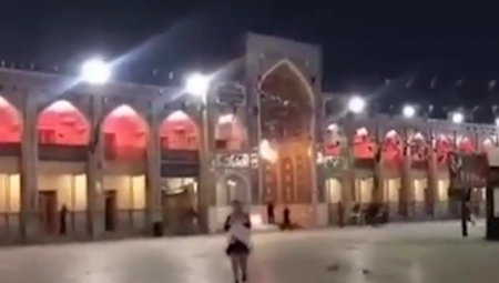 JEDAN OD NAPADAČA UBIJEN, DRUGI U BEKSTVU Novi detalji terorističkog napada u džamiji u Iranu