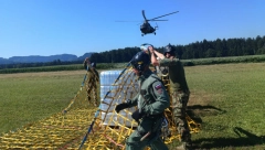 NAŠI VOJNICI U SLOVENIJI Pripadnici VS pomažu građanima u otklanjanju posledica poplava (FOTO)