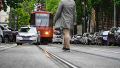 ZAPALIO SE TRAMVAJ NA LINIJI BROJ 5 Vatrogasne jedinice hitro reagovale, obustavljen saobraćaj prema centru